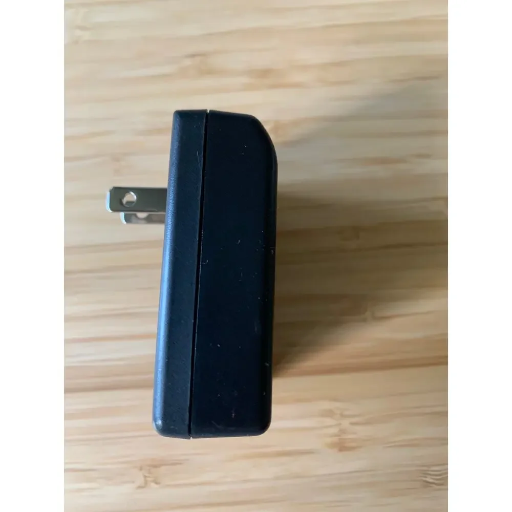 Nikon AC Adapter DH-68P Black Preowned